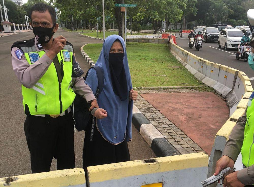 Perempuan Bawa Pistol di Ring 1 Diduga Terhubung Jaringan NII dan HTI