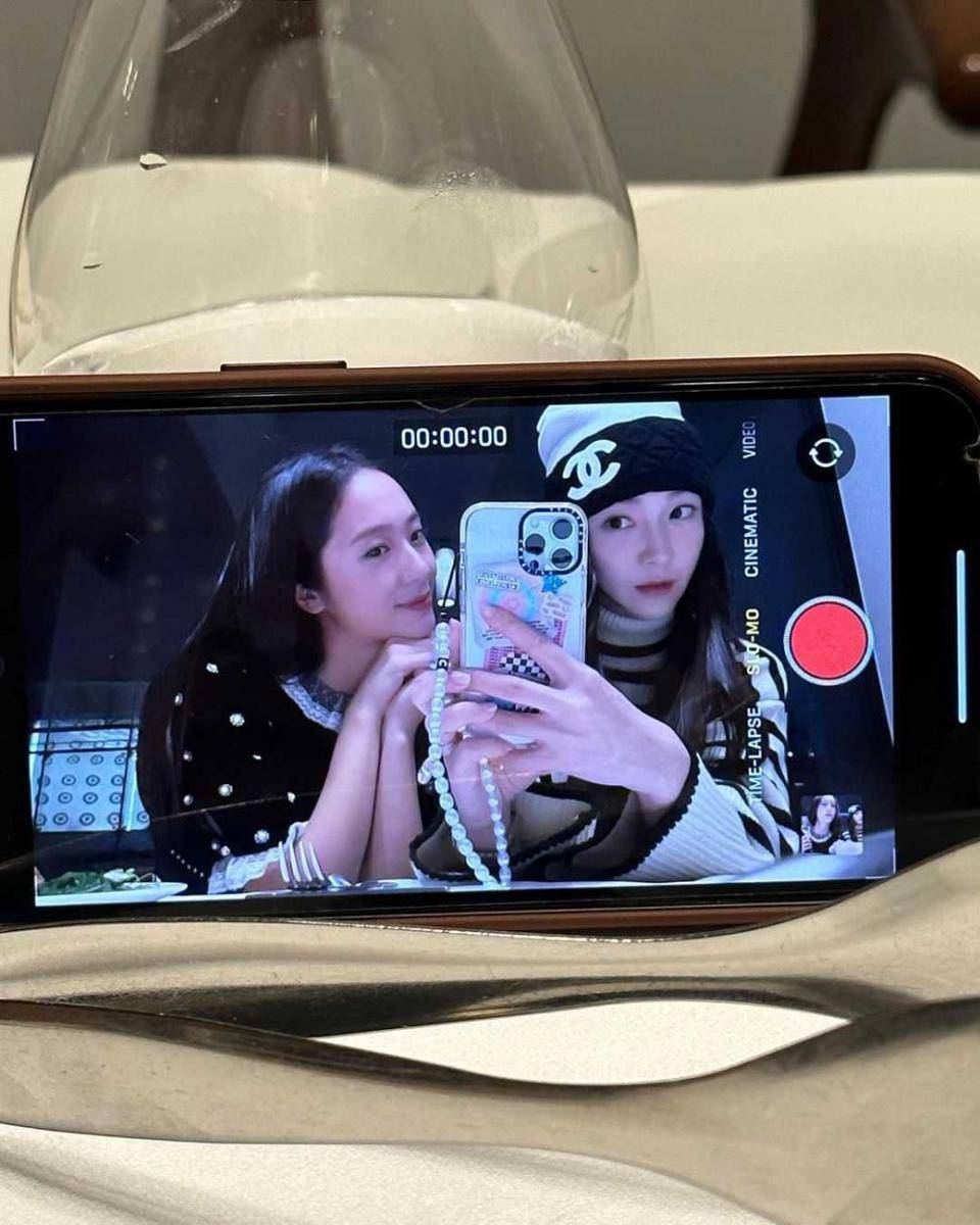 Jessica dan Krystal (instagram.com/jessica.syj)
