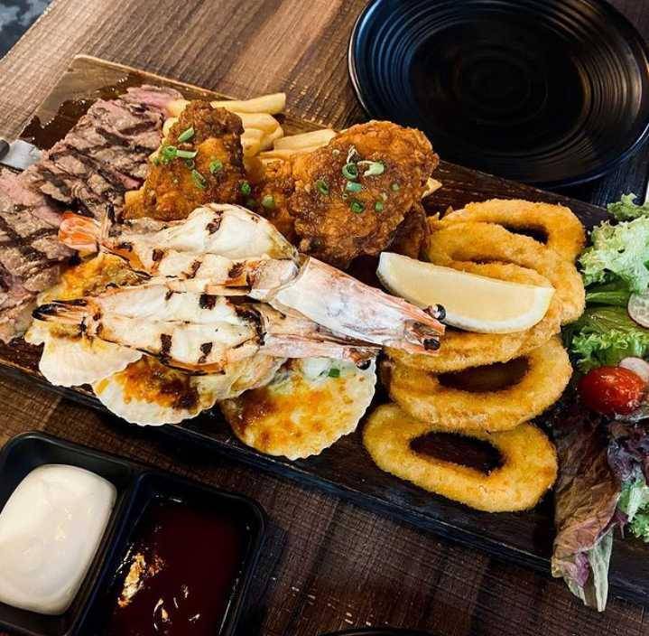 NOOSH Noodle Bar (instagram.com/visualpeeks)
