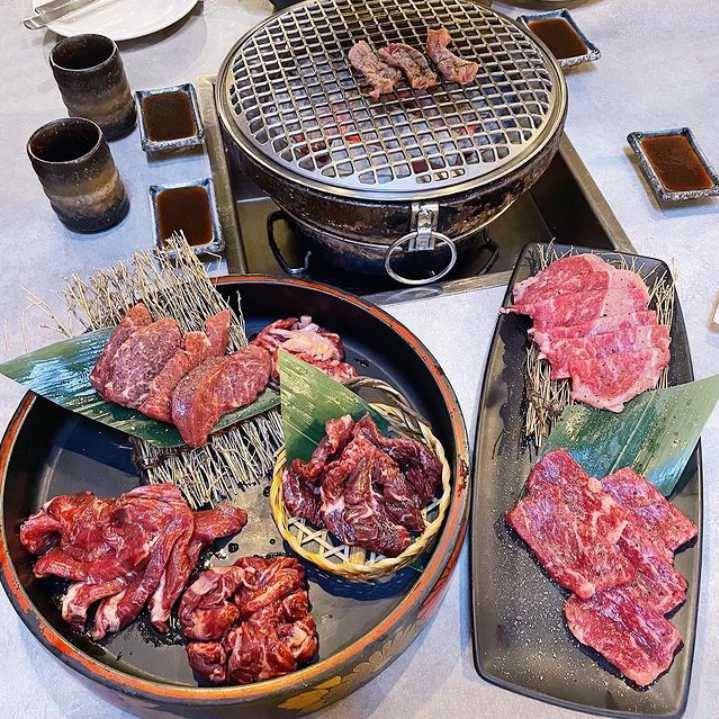 wakuwaku yakiniku (instagram.com/ameary.j)