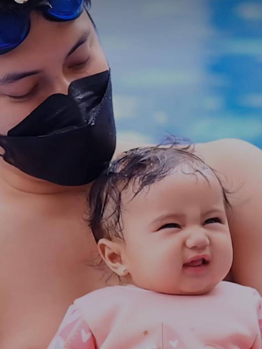 momen baby Nadlyne belajar menyelam (instagram.com/nandaarsynt)