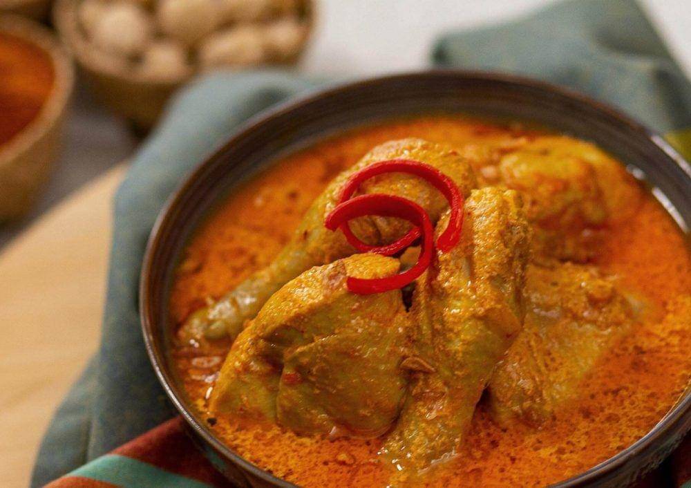 Ilustrasi gulai ayam gulai susu (asianfoodnetwork.com)