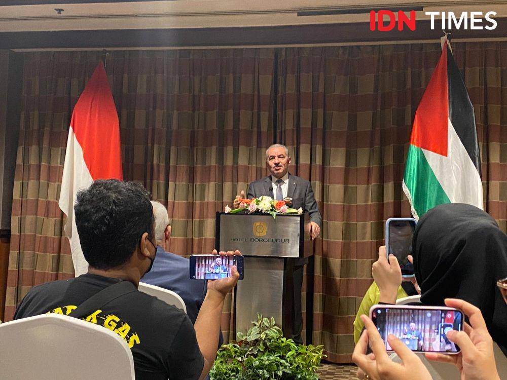 Perdana Menteri Palestina, Mohammed Ibrahim Shtayyeh. (IDN Times/Sonya Michaella)