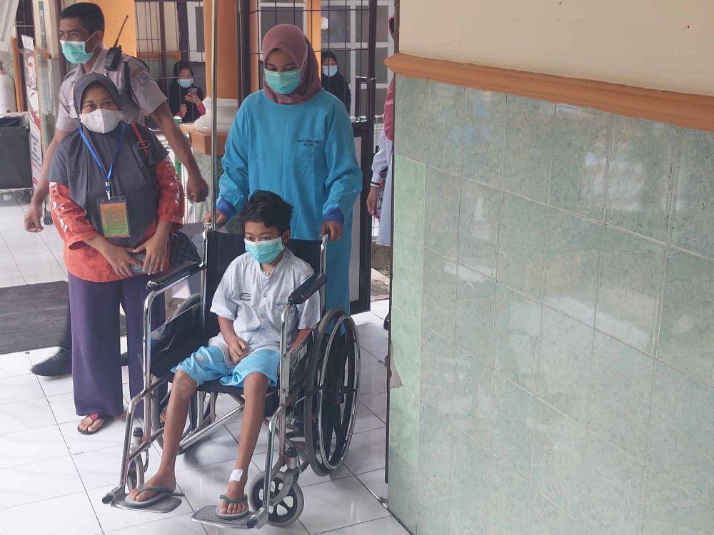 Muhammad Afrizal saat bersiap untuk pulang setelah dirawat 24 hari di RS Saiful Anwar. IDN Times/Alfi Ramadana