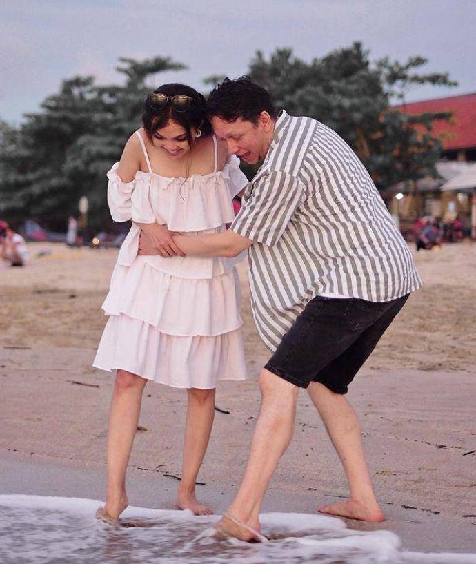 Rina nose bali (instagram.com/rinanose16)