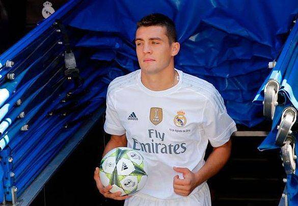Mateo Kovacic ketika diperkenalkan sebagai pemain baru Real Madrid. (twitter.com/realmadrid)