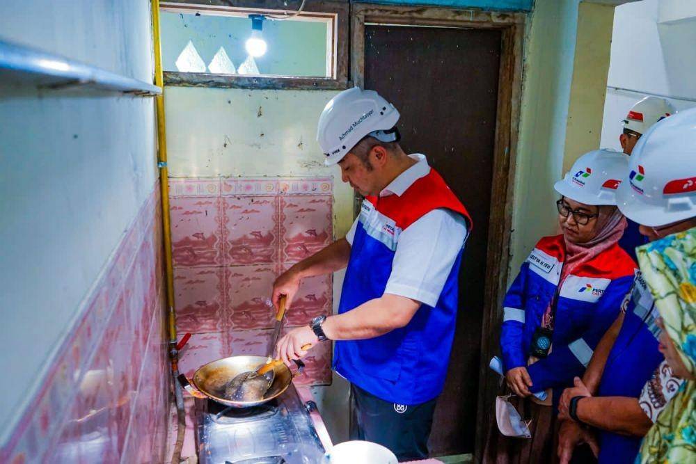 Manajemen Subholding Gas Pertamina Tinjau Pembangunan Jargas di Cirebon. (Dok. PGN)