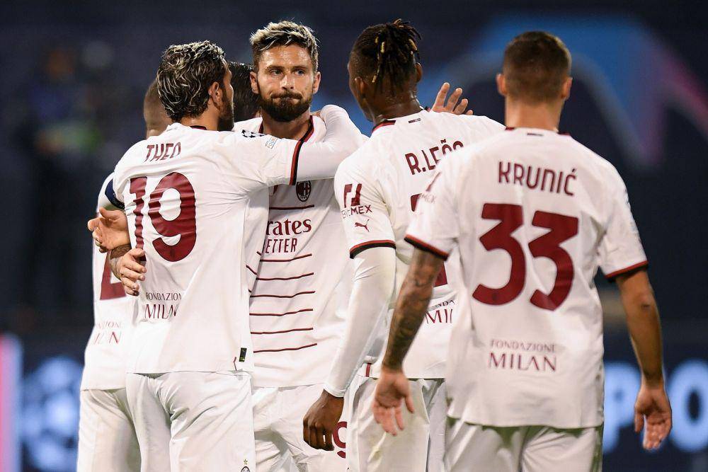 Para pemain AC Milan melakukan selebrasi setelah Olivier Giroud mencetak gol ke gawang Dinamo Zagreb pada matchday kelima UCL 2022/2023. (twitter.com/ChampionsLeague)