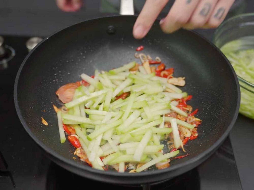 Menumis labu siam (youtube.com/Willgoz Kitchen)