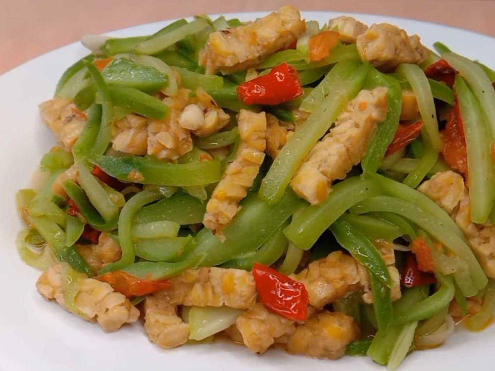 Tumis labu siam dan tempe (youtube.com/Dapur Uha)
