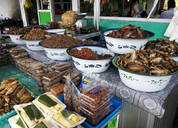 Berbagai menu di Depot Mbak Atun (Instagram/blitarmaknyus)