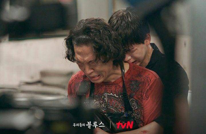 Park Ji Hwan dan Bae Hyun Sung di Our Blues (instagram.com/tvn_drama)
