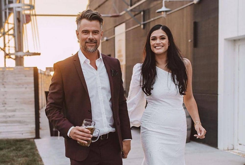 9 Potret Mesra Josh Duhamel dan Istri, Pengantin Baru Lengket Abis