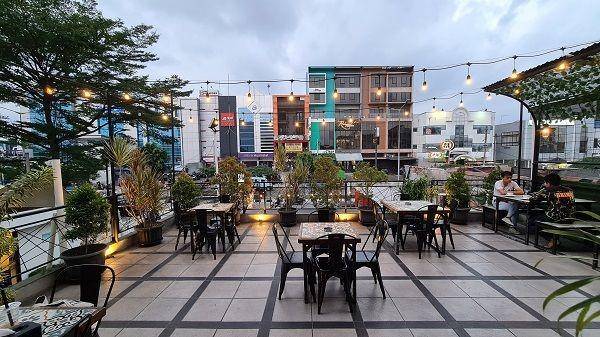 Waltie's Rooftop Cafe (google.com/maps/trip traveler)