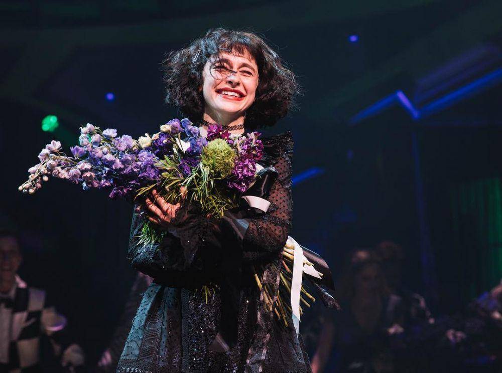 potret Sophia Anne Caruso di pertunjukan Broadway Beetlejuice (instagram.com/sophiaannecaruso)
