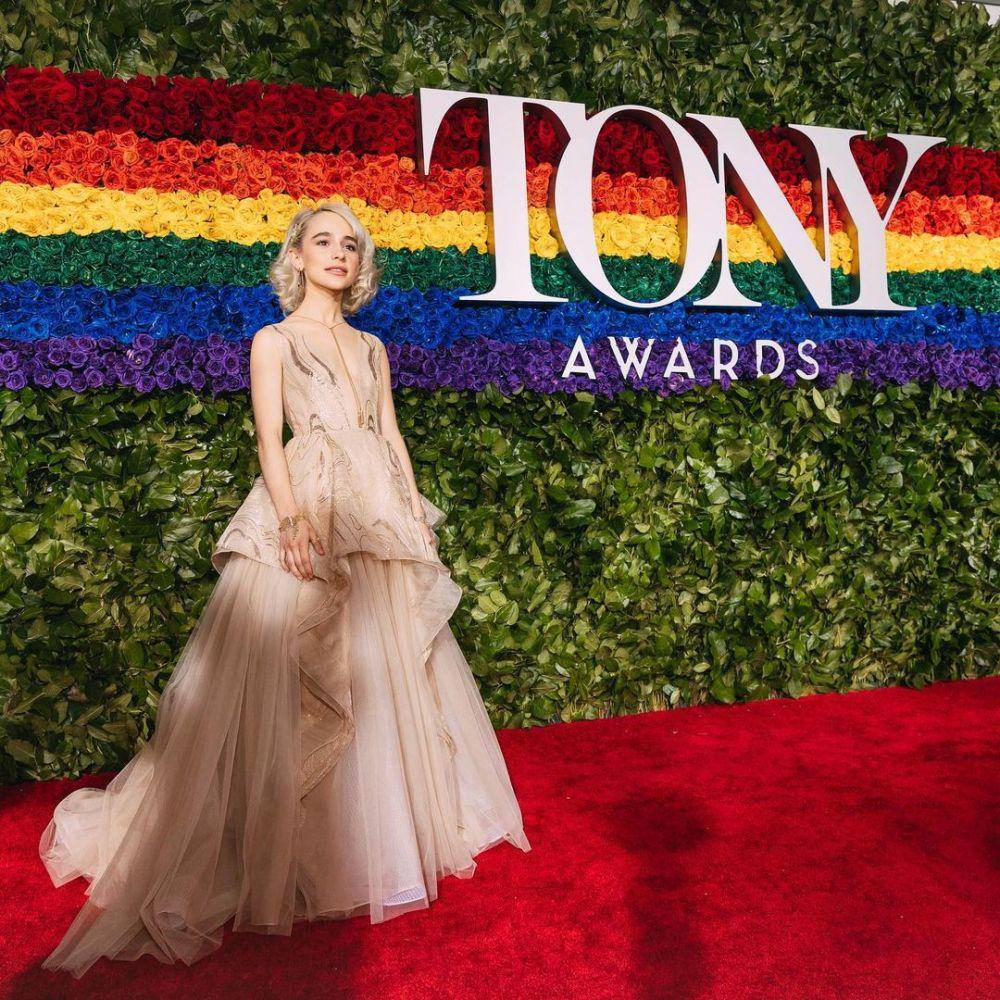 potret Sophia Anne Caruso menghadiri Tony Awards (instagram.com/sophiaannecaruso)