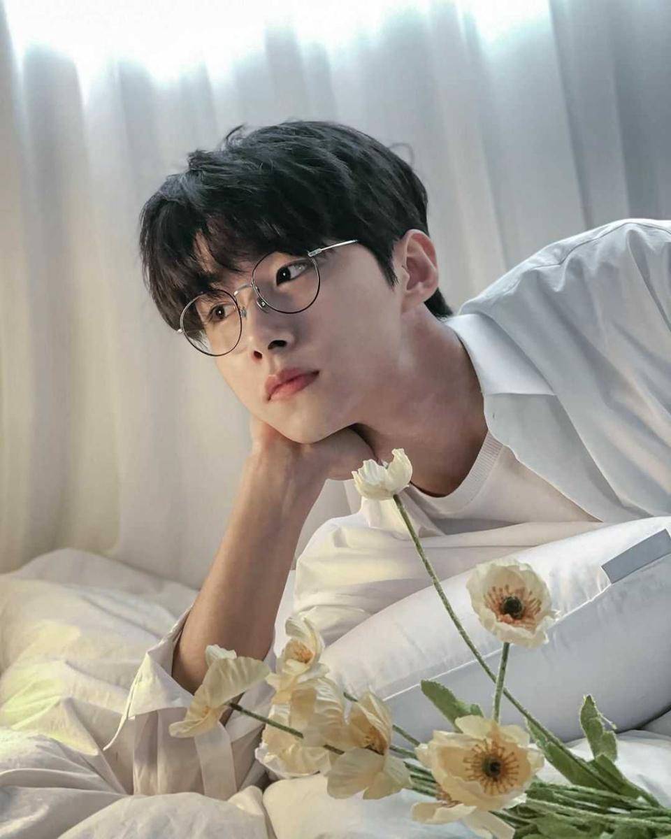 potret Seo Ji Hoon (instagram.com/jihux)