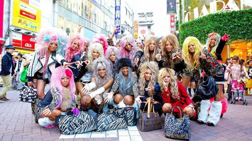 4 Fakta Gyaru, Subkultur Fashion Jepang yang Unik