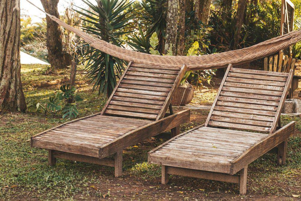 rekomendasi kursi taman belakang rumah (pexels.com/William F. Santos)