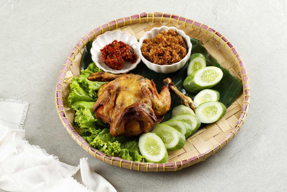 9 Sambal Pendamping Ayam Goreng Paling Enak, Endeus Pol!