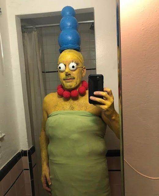 kostum halloween gagal (cheezburger.com)