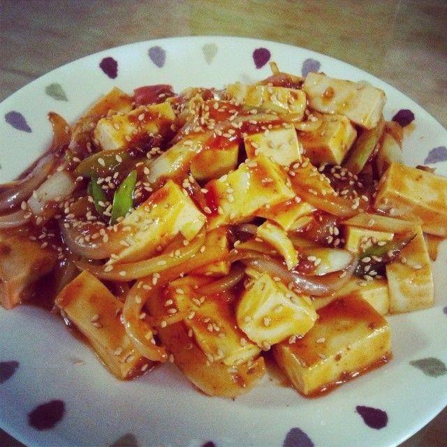Ilustrasi korean tofu (instagram.com/moabird2014)