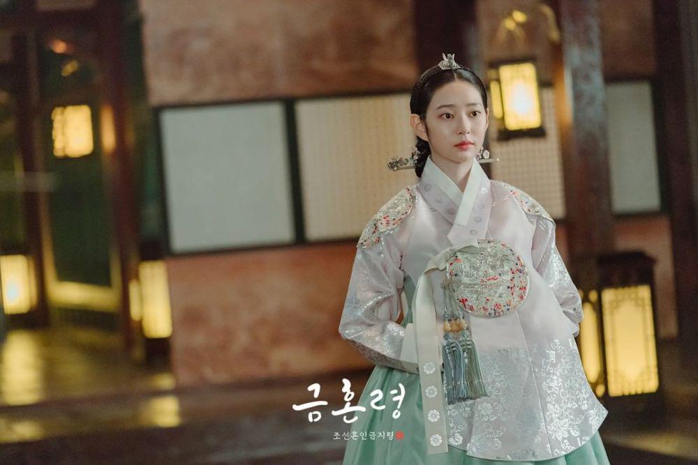 12 Still Cuts Drama Korea Forbidden Marriage, Penuh Tatapan Sendu