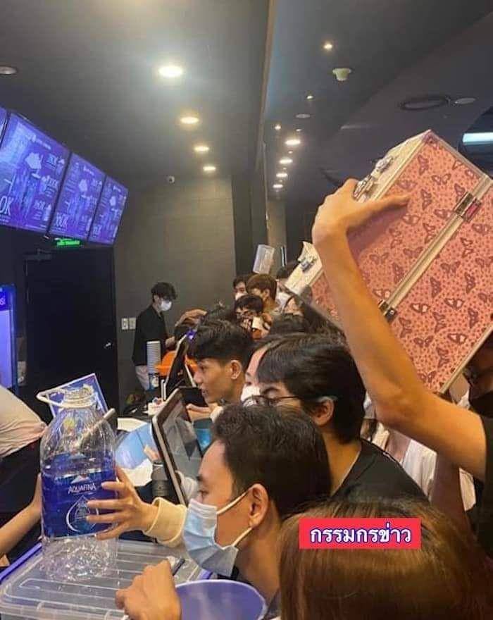 beli popcorn kocak (facebook.com/lottedonghoi)