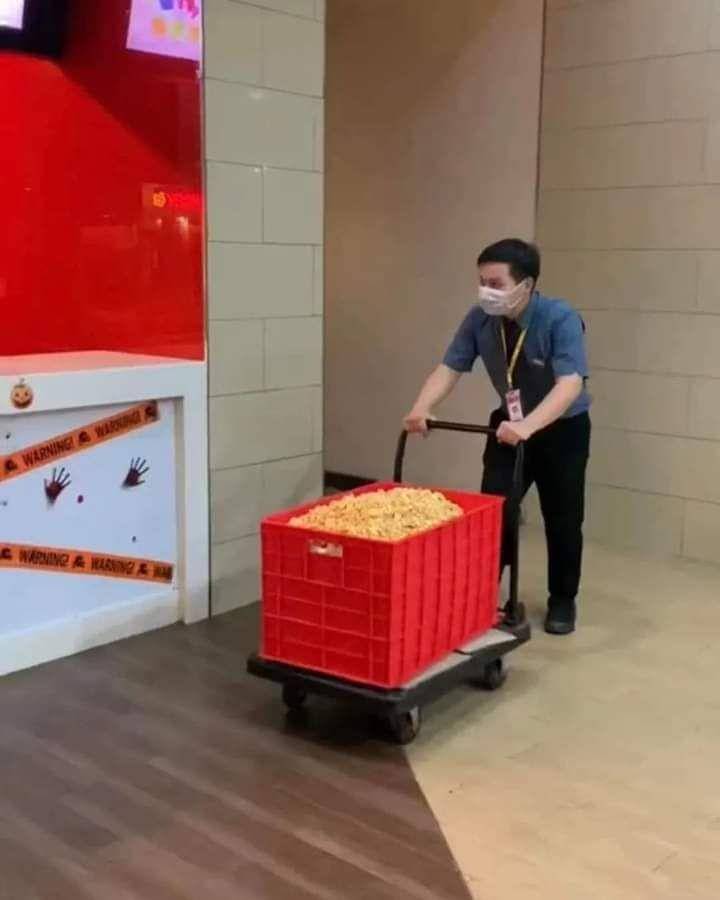 beli popcorn kocak (facebook.com/lottedonghoi)