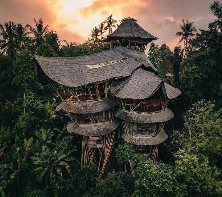 Aura House Bali (instagram.com/aurahousebali)