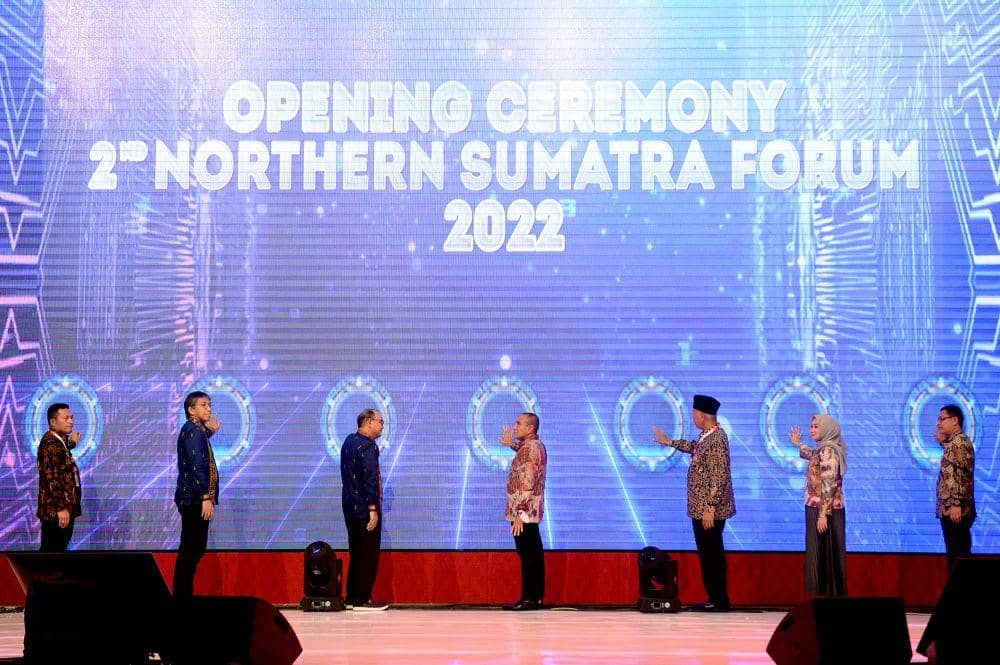 Gubernur Sumatera Utara (Sumut) Edy Rahmayadi membuka secara resmi 2nd Northern Sumatera Forum yang diselenggarakan oleh Satuan Kerja Khusus Pelaksana Kegiatan Usaha Hulu Minyak dan Gas Bumi (SKK Migas) di Ballroom Hotel Adimulia Jalan Pangeran Diponegoro No.8 Kota Medan. Kamis (27/10/2022). (Dok: Diskominfo Sumut)