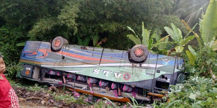 Bus ALS Masuk Jurang di Tapsel, Seorang Santri Mustofawiyah Meninggal
