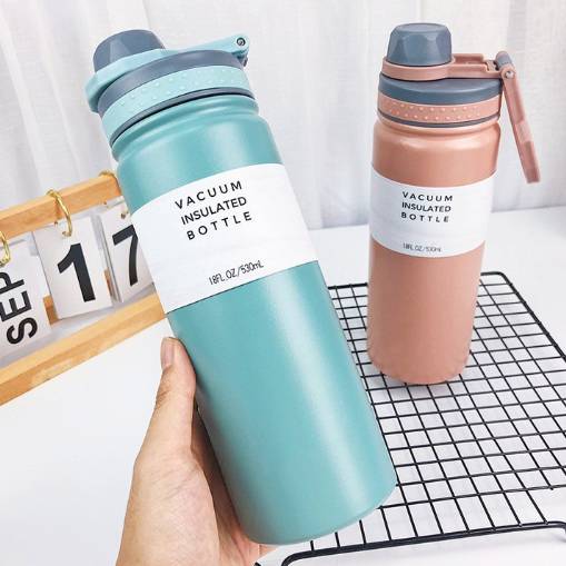 Ilustrasi botol minum (instagram.com/tyeso.ph)