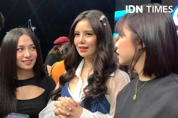 MNL48 di konferensi pers TikTok For You Page pada Jumat (28/10/2022) (IDN Times/Rafifa Shabira)