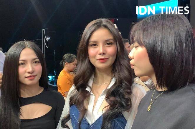 MNL48 di konferensi pers TikTok For You Page pada Jumat (28/10/2022) (IDN Times/Rafifa Shabira)