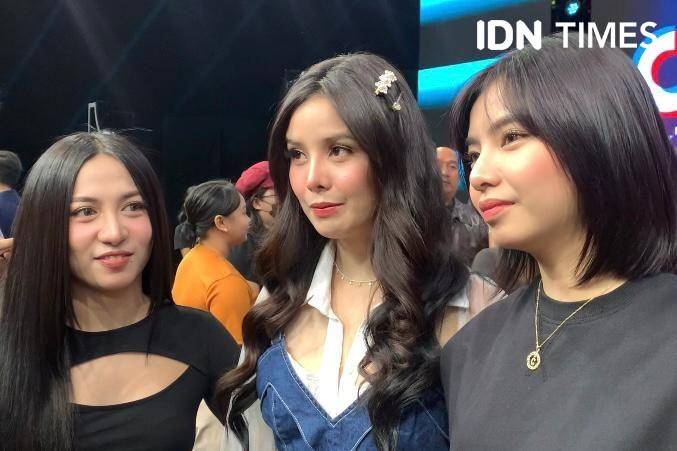 MNL48 di konferensi pers TikTok For You Page pada Jumat (28/10/2022) (IDN Times/Rafifa Shabira)