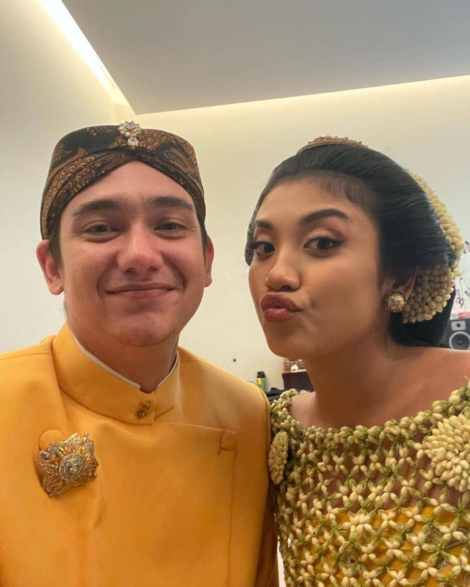 Adipati Dolken dan Canti Tachril (Instagram.com/adipati/)