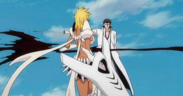 Aizen menebas Harribel( Dok. Pierrot / Bleach )