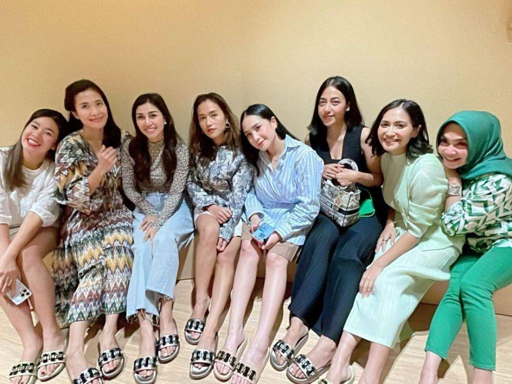 potret launching produk kolaborasi pertama Caca Tengker (instagram.com/rieta_amilia)