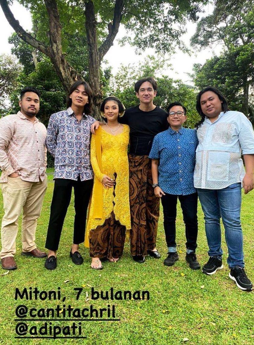 Adipati Dolken dan Canti Tachril (Instagram.com/cantitachril/)