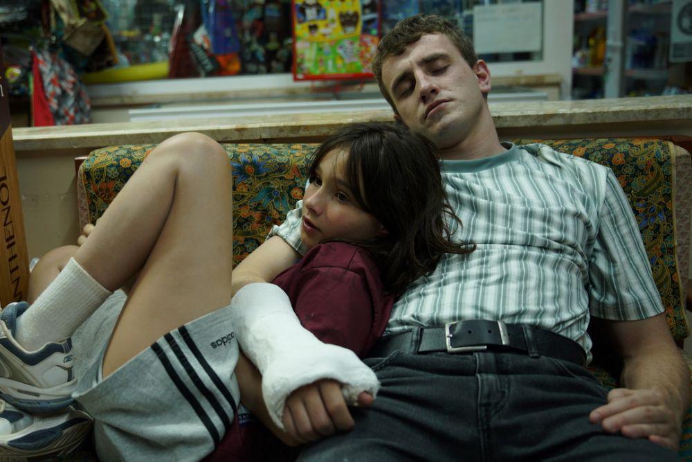 7 Fakta Film Aftersun, Kisah Perjuangan Paul Mescal Jadi Papa Muda