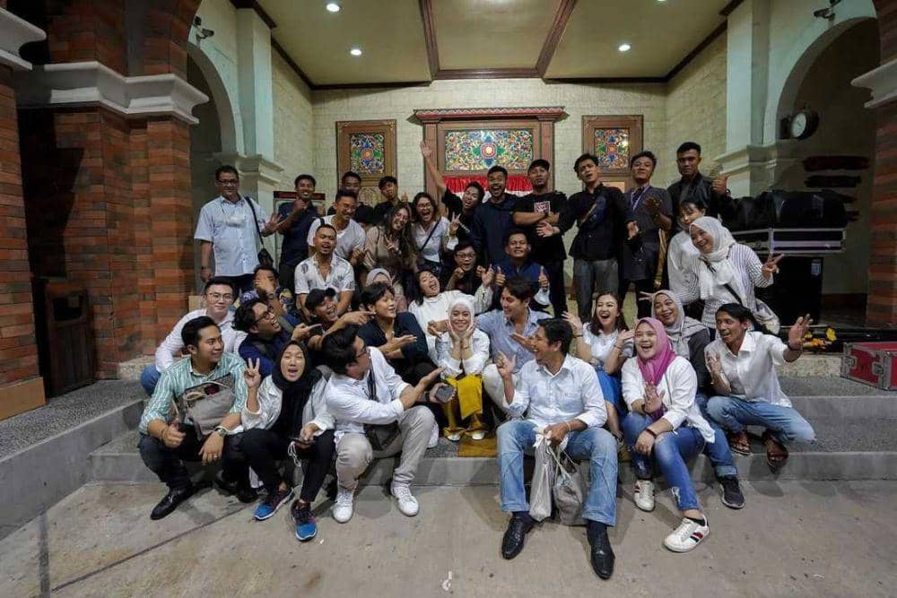 Tim Leslar Entertainment (instagram.com/bagasgarnita)