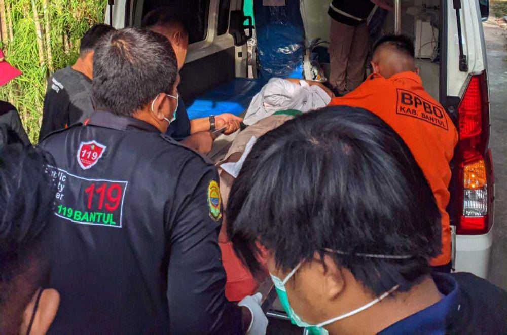 Evakuasi korban laka kerja.(Dok.BPBD Bantul)