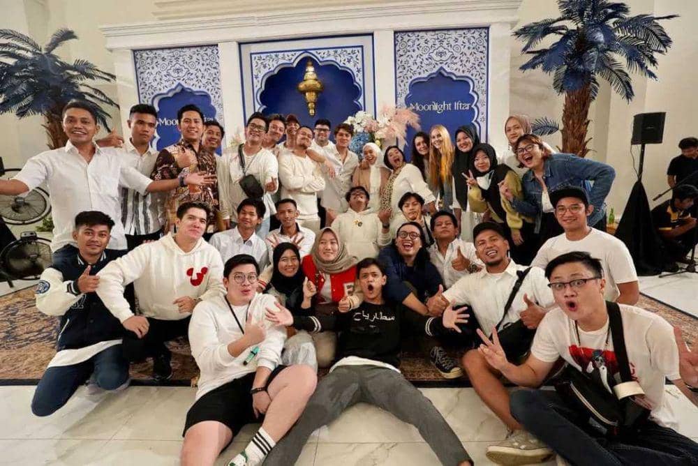 Tim Leslar Entertainment (instagram.com/nerdface94_)