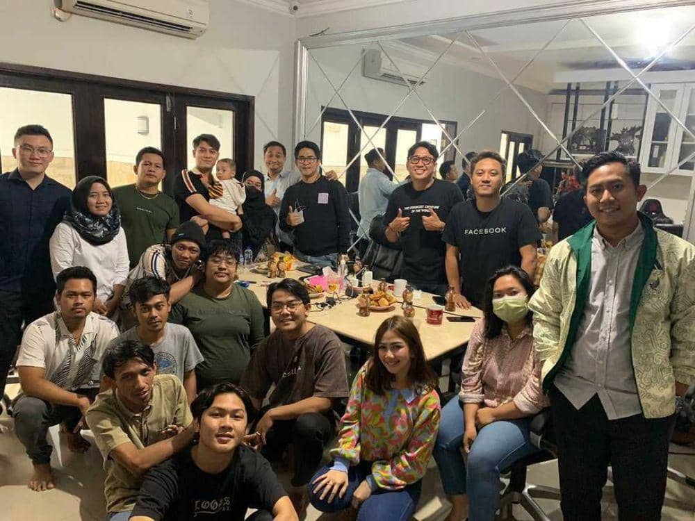 Tim Leslar Entertainment (instagram.com/bagasgarnita)