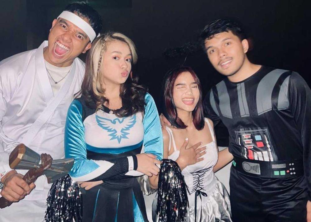 9 Potret Fuji Rayakan Halloween, Gaya Mata Kelilipan