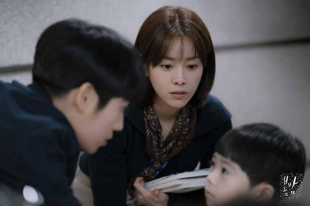 One Spring Night. (hancinema.net)