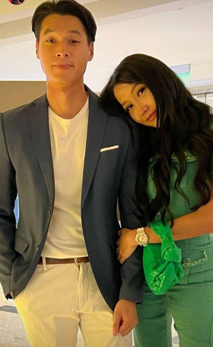 potret artis di anniversary ke-4 Madame Gie (instagram.com/lucintaluna_manjalita)