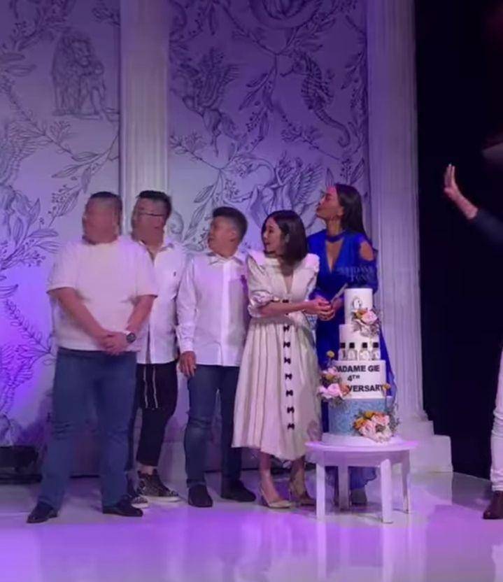 potret artis di anniversary ke-4 Madame Gie (instagram.com/Shannonwong )