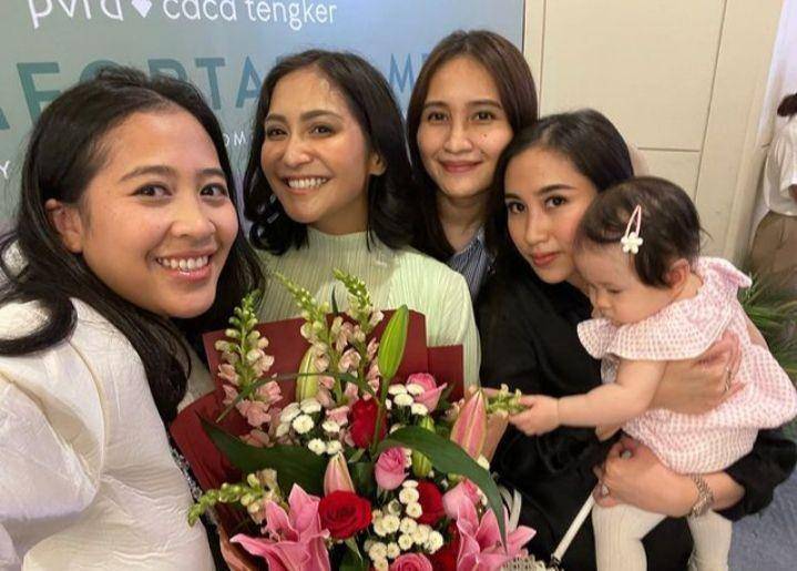 potret launching produk kolaborasi pertama Caca Tengker (instagram.com/kenanjani)